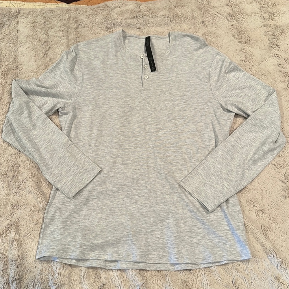 Lulu Lemon lightweight pullover. Medium